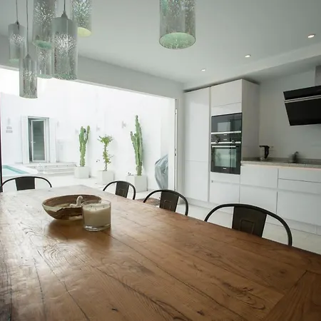 Old Town, Wonderful Open Plan House With Studio, Garage, Pool, Patio And Roof Terrace *