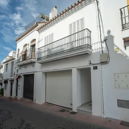 Old Town, Wonderful Open Plan House With Studio, Garage, Pool, Patio And Roof Terrace *